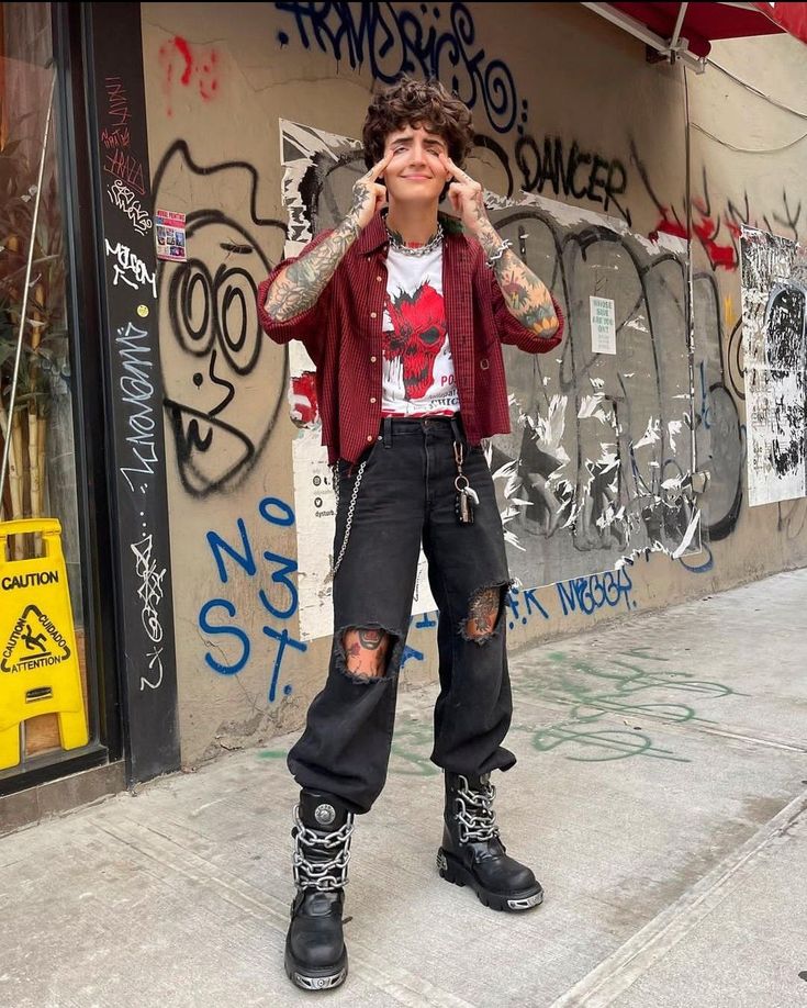 Goth Mens Outfits, Queer Festival Outfit, Gender Fluid Style, Grunge Outfit Inspo Summer, Summer Punk Outfits Men, Summer Alt Outfits Masc, Gender Fluid Outfit, Summer Punk Outfits, Vasiliki Halastaras