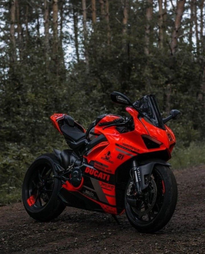 Custom Sport Bikes Motorcycles, Ducati Motorbike, Ducati Panigale V4, Panigale V4, Image Moto, Red Bike, Red Motorcycle, Bike Pictures, Custom Sport Bikes