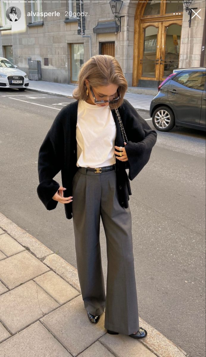 Spring Office Outfits Women Skirt, Intern Outfits Women, Intern Outfit, Elegantes Outfit Damen, Adrette Outfits, Office Fits, Chique Outfits, Best Winter Outfits, Paris Mode