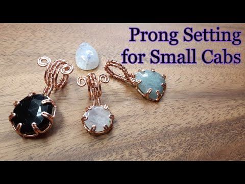 Making Wire Jewellery Masterclass: Prong Set Small Cabochons with Jem Hawkes - YouTube Cabochon Tutorial, Wire Jewelry Patterns, Diy Jewelry Making Tutorials, Wire Jewelery, Wire Wrap Jewelry Designs, Wrapping Jewelry, Wire Wrapping Diy, Wire Wrapped Jewelry Diy, Wire Jewellery