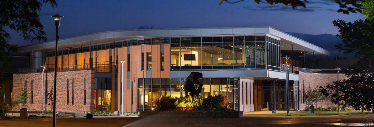 UM Lodge dining hall at night