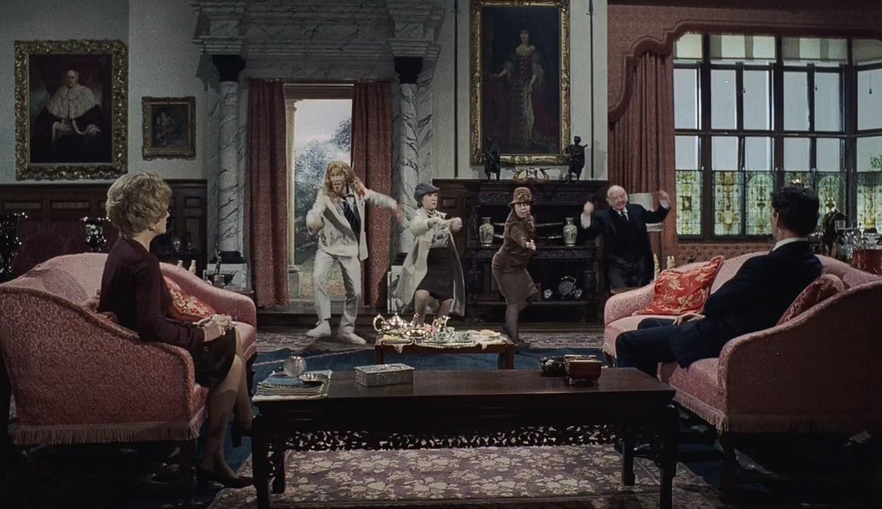 Peter O'Toole, Coral Browne, Patsy Byrne, Arthur Lowe, James Villiers, and Kay Walsh in The Ruling Class (1972)