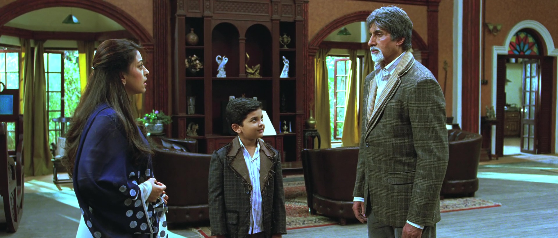 Amitabh Bachchan, Juhi Chawla, and Aman Siddiqui in Bhoothnath (2008)