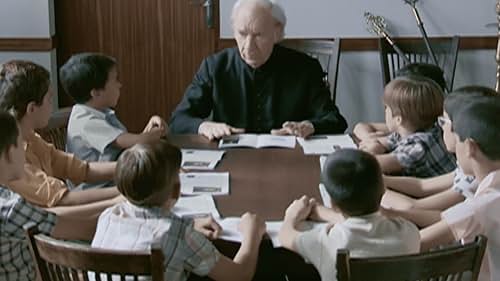 Fernando Fernán Gómez, Ricardo Gómez, Santiago Crespo, and Manuel Dios in Cuéntame cómo pasó (2001)