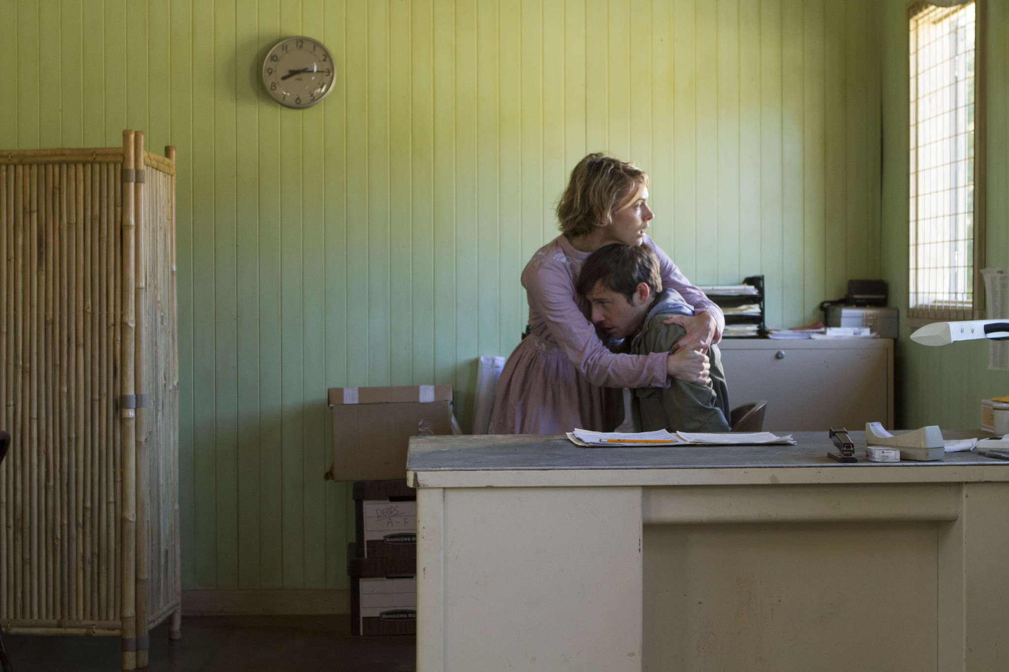 Amy Seimetz and Kentucker Audley in The Sacrament (2013)