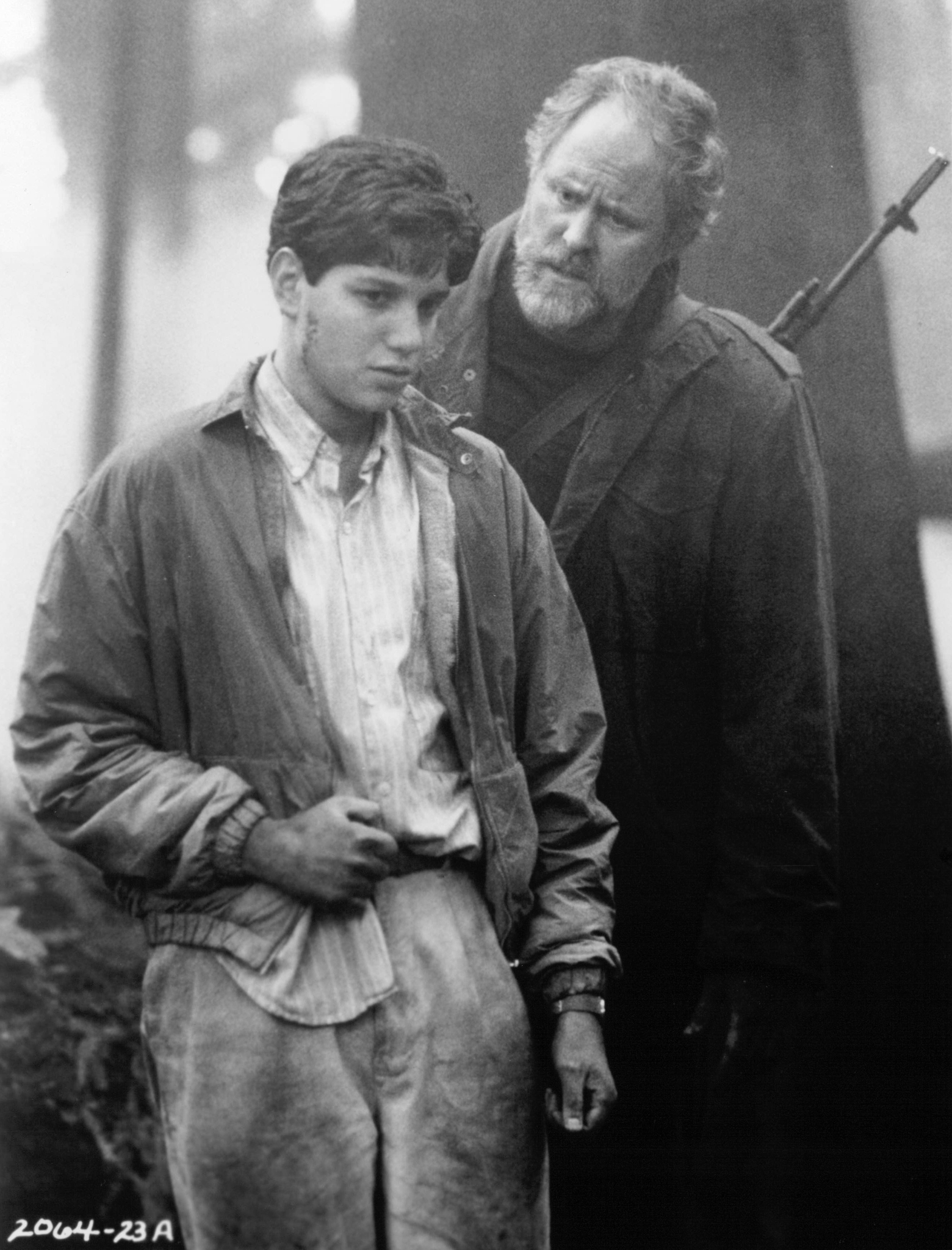 John Lithgow and Ralph Macchio in Distant Thunder (1988)