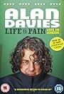 Alan Davies in Alan Davies: Life Is Pain (2013)