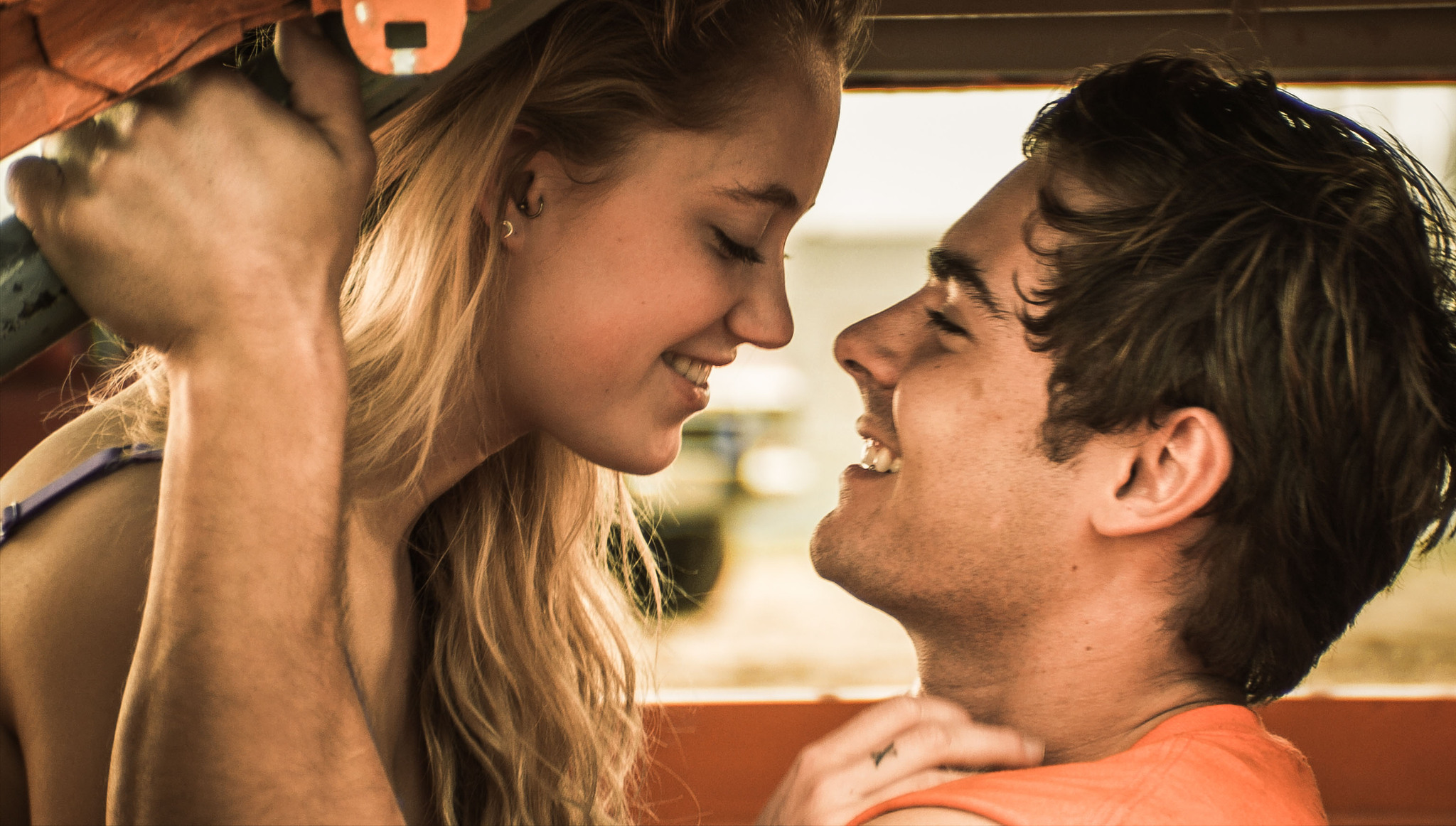 Zac Efron and Maika Monroe in At Any Price (2012)