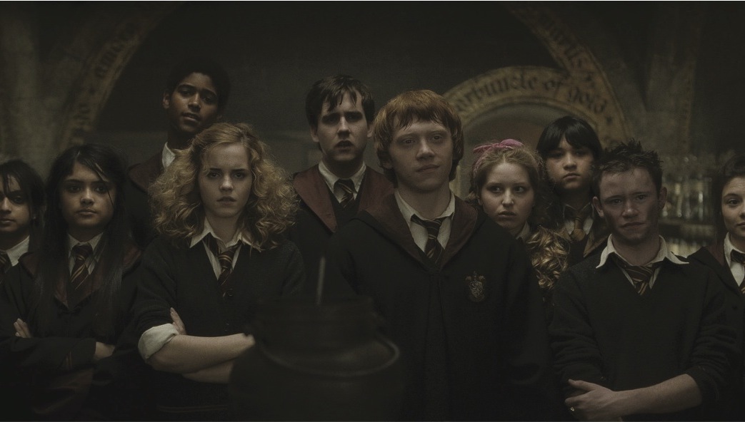 Alfred Enoch, Rupert Grint, Matthew Lewis, Devon Murray, Emma Watson, Georgina Leonidas, Afshan Azad, Shefali Chowdhury, Jessie Cave, and Isabella Laughland in Harry Potter and the Half-Blood Prince (2009)