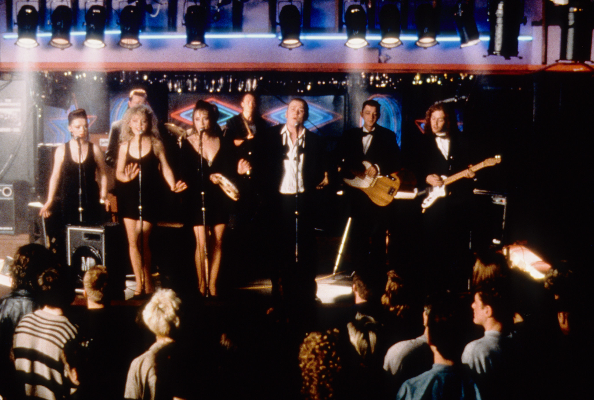 Angeline Ball, Dave Finnegan, Bronagh Gallagher, Félim Gormley, Glen Hansard, Maria Doyle Kennedy, Ken McCluskey, and Andrew Strong in The Commitments (1991)