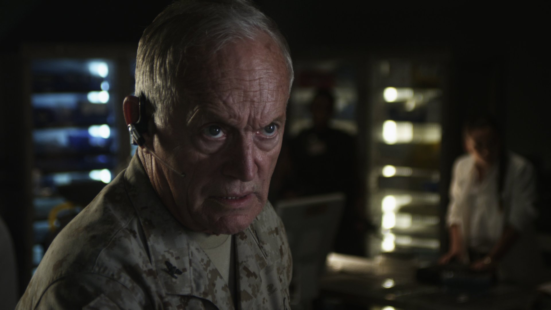 Lance Henriksen in Alien Rising (2013)