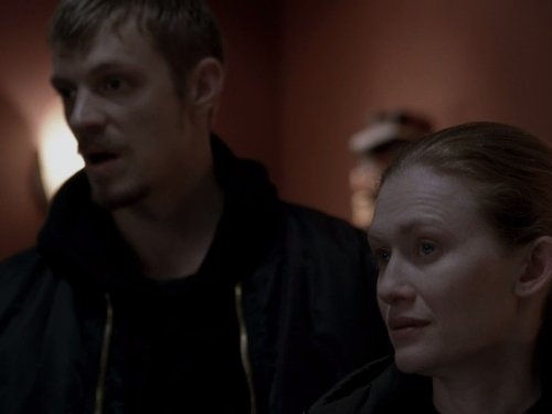 Mireille Enos and Joel Kinnaman in The Killing (2011)