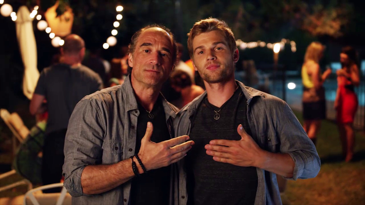 Elias Koteas and Mike Vogel in Jake Squared (2013)