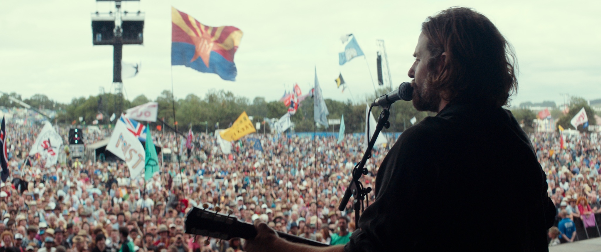 Bradley Cooper, Timothy Christian Jansen, Jordyn Torres, Shaun Tuazon, Roger Goff III, Lawon Exum, Kara Duffus, Linz Stanley, Lily Von Isenberg, Callie Connelly, and Kaycie Nichelle O'Donnell in A Star Is Born (2018)