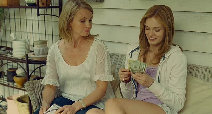 Monica Potter and Sara Paxton in The Last House on the Left (2009)