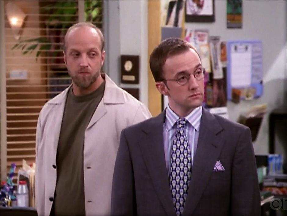 Chris Elliott and Jim Rash in The Naked Truth (1995)