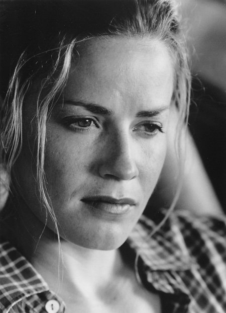 Elisabeth Shue in The Trigger Effect (1996)