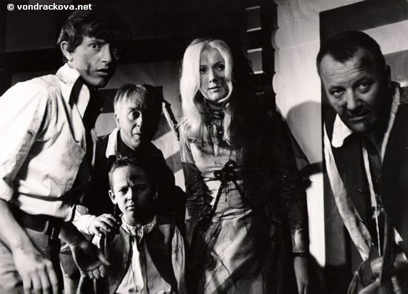 Ondrej Jariabek, Jozef Kuchár, Václav Neckár, and Helena Vondrácková in The Insanely Sad Princess (1968)