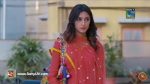 Erica Fernandes in Kuch Rang Pyar Ke Aise Bhi (2016)