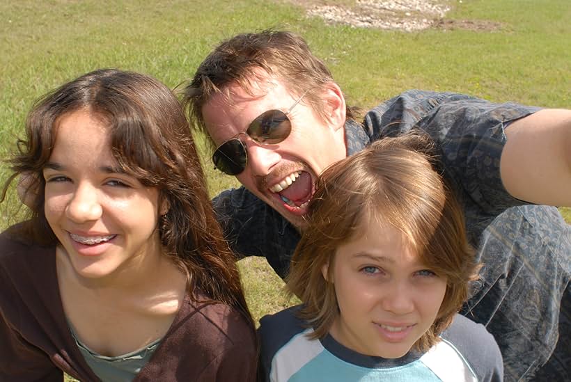 Ethan Hawke, Lorelei Linklater, and Ellar Coltrane in Boyhood (2014)