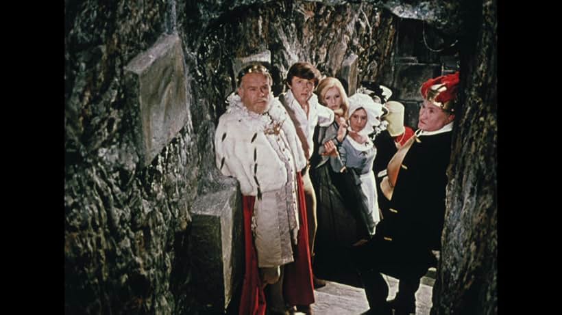 Jaroslav Marvan, Václav Neckár, Helena Vondrácková, Bohus Záhorský, and Stella Zázvorková in The Insanely Sad Princess (1968)