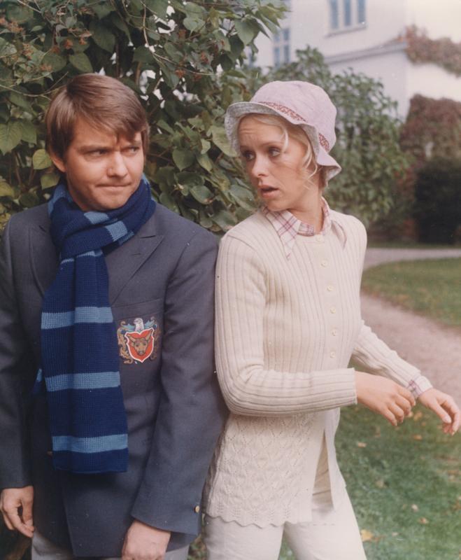 Christoffer Bro and Birte Tove in Rektor på sengekanten (1972)