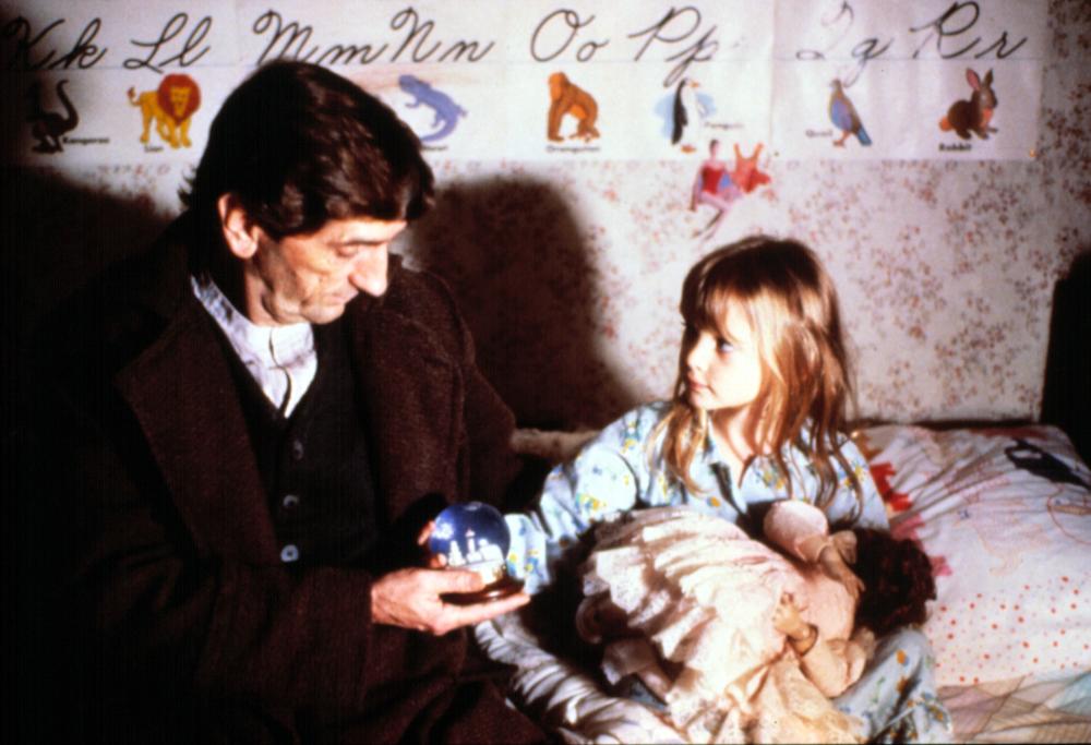 Harry Dean Stanton and Elisabeth Harnois in One Magic Christmas (1985)