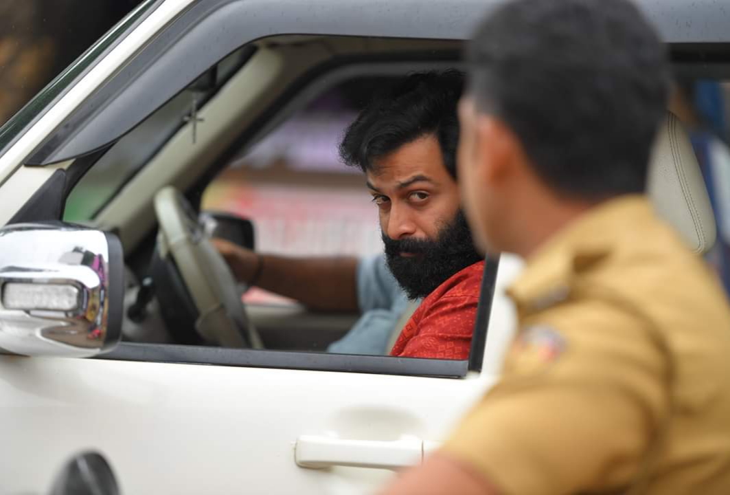 Prithviraj Sukumaran and Anu Mohan in Ayyappanum Koshiyum (2020)