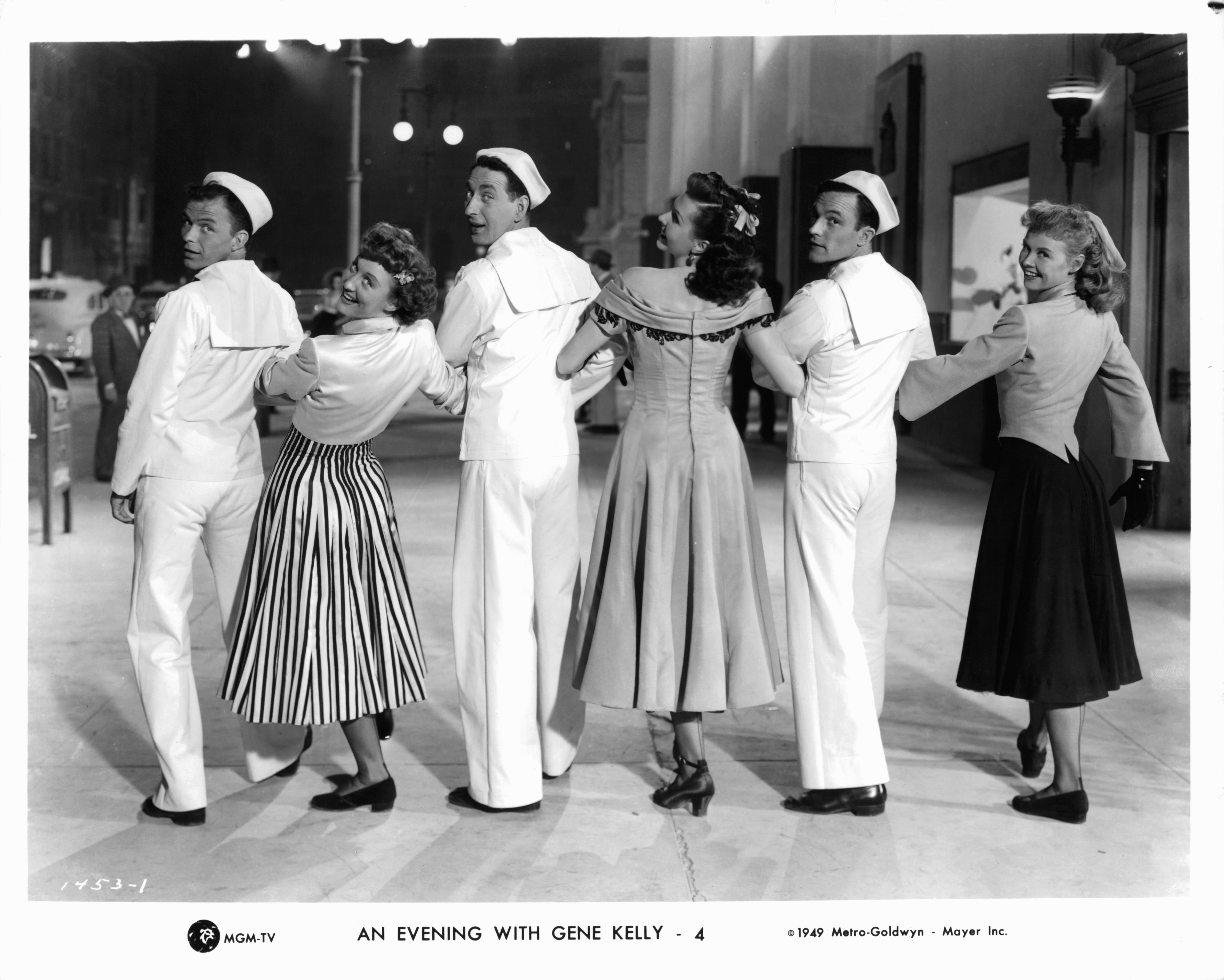 Gene Kelly, Frank Sinatra, Betty Garrett, Ann Miller, Jules Munshin, and Vera-Ellen in On the Town (1949)