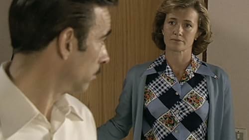 Imanol Arias and Ana Duato in Cuéntame cómo pasó (2001)