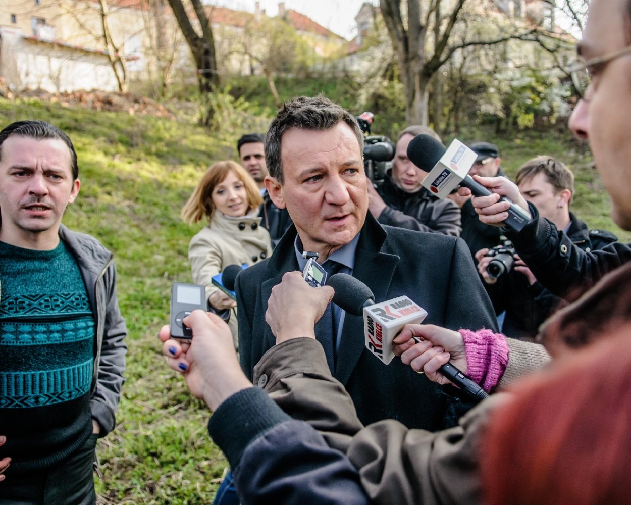 Robert Wieckiewicz and Piotr Glowacki in Ziarno prawdy (2015)