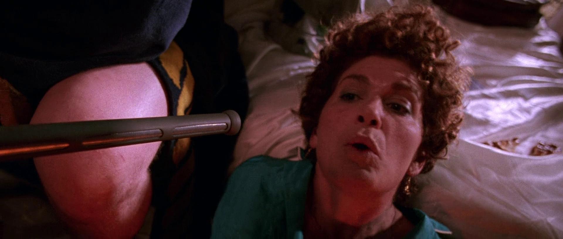 Jenette Goldstein in Fear and Loathing in Las Vegas (1998)