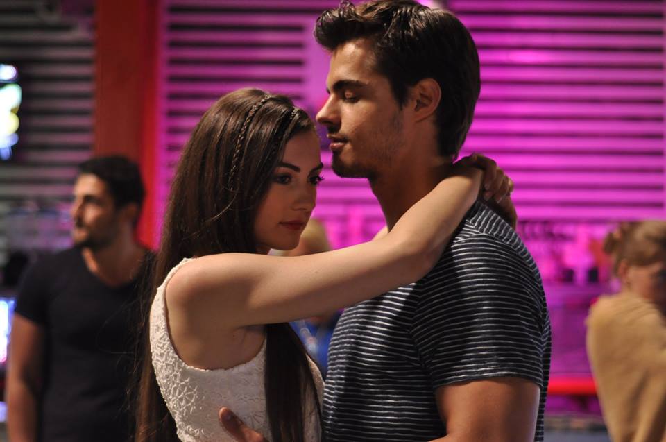 Burcu Özberk and Berk Atan in Girls of the Sun (2015)