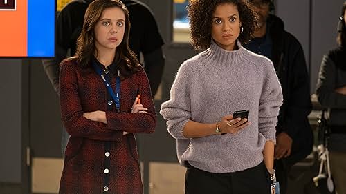 Gugu Mbatha-Raw and Bel Powley in The Morning Show (2019)