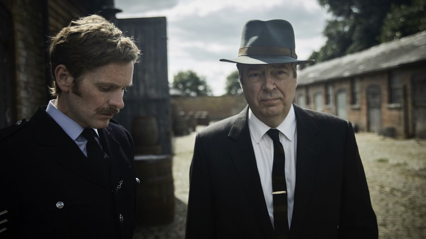 Roger Allam and Shaun Evans in Endeavour (2012)