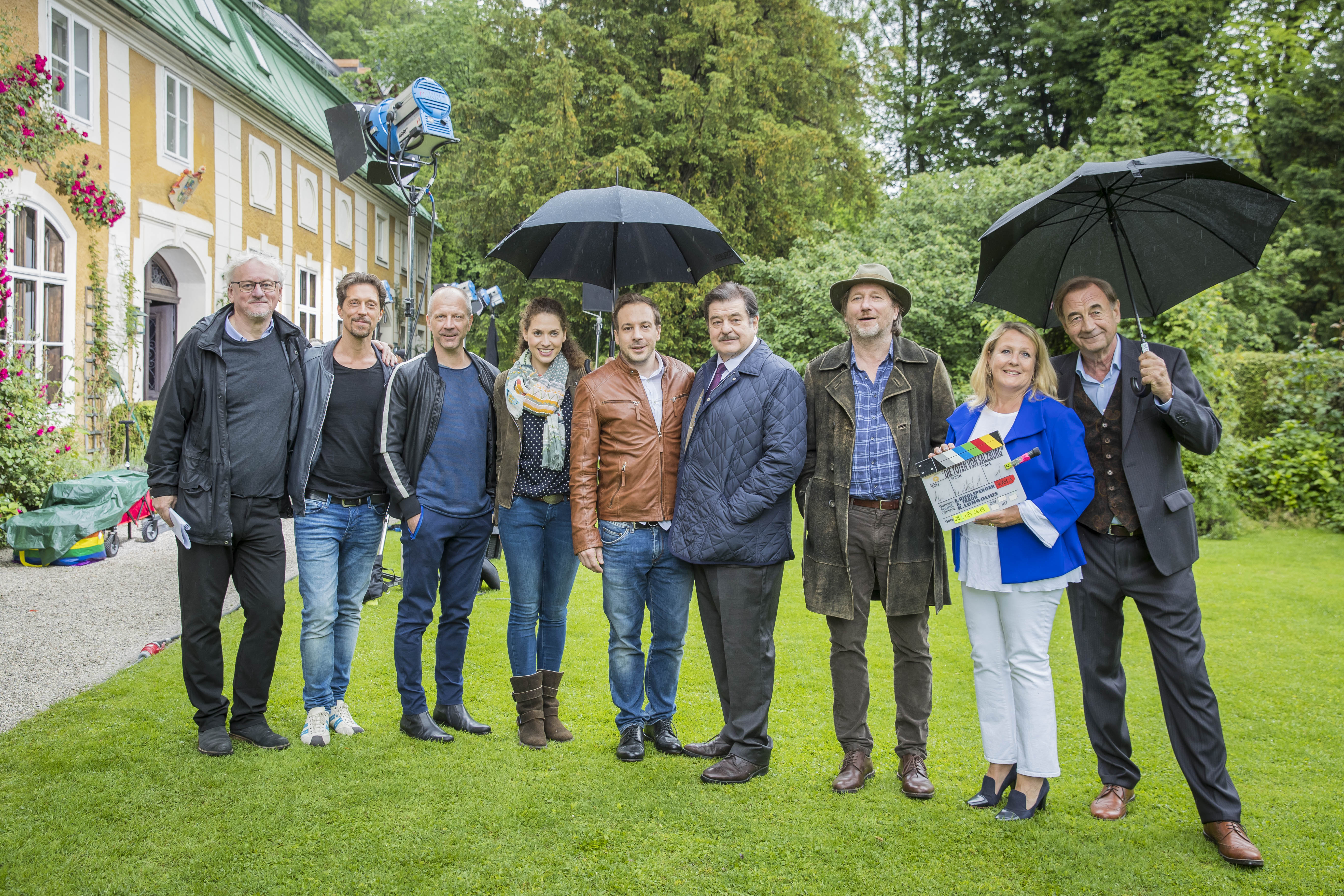 Dietrich Siegl, Michael Fitz, Simon Hatzl, Fanny Krausz, Erhard Riedlsperger, Erwin Steinhauer, Florian Teichtmeister, Michael Pink, and Sabine Weber in Schwanengesang (2021)