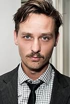 Tom Schilling