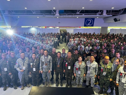 Over 2,000 Armed Forces of the Philippines Reservists, active duty leaders, and members of the Guam and Hawaii National Guard State Partnership Programs celebrated the inaugural General Assembly of the Association of Reservists and Reservist Administrators of the Philippines Inc. (ARRAPI), Manila, Dec. 3-5.