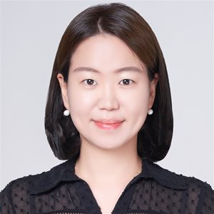 head shot of Diane Min