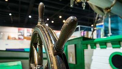 An old ship wheel