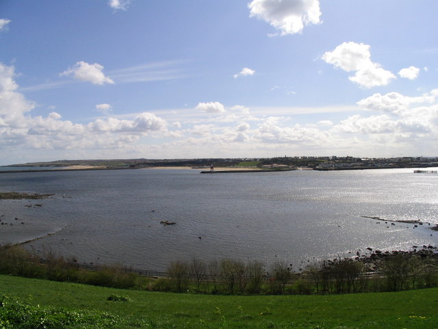 File:River Tyne - geograph.org.uk - 590396.jpg