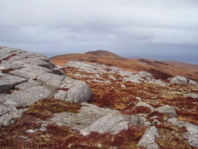 File:Ben Hutig, summit ridge - geograph.org.uk - 164349.jpg