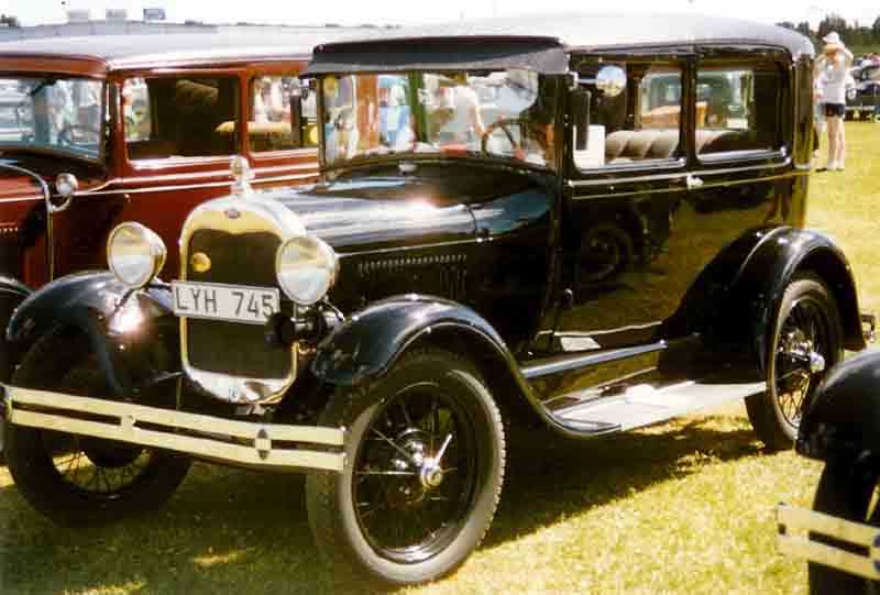 File:1928 Ford Model A 55A Tudor Sedan LYH745.jpg