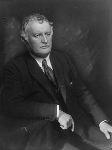 File:Edvard Munch 1921.jpg