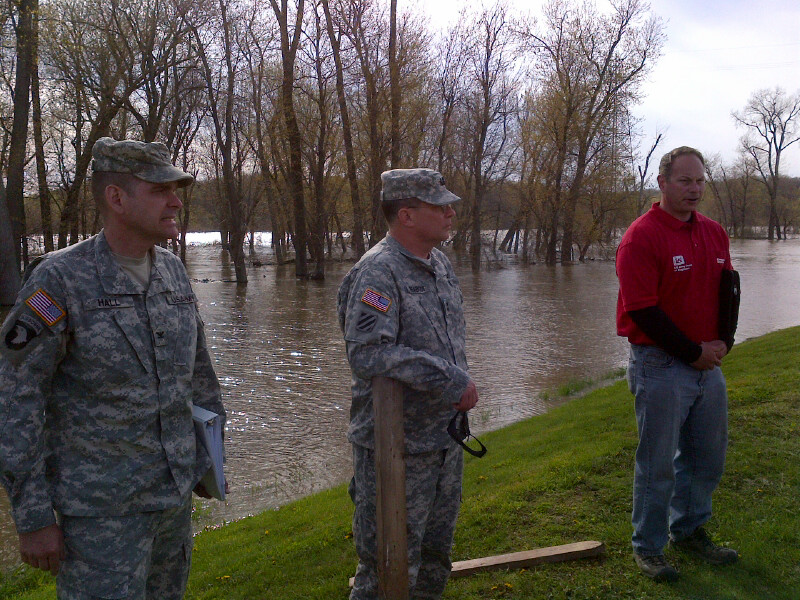 File:Spring 2013 Flood Fight (8682840313).jpg