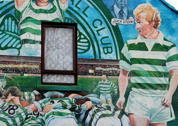 File:Football mural, Belfast (4) - geograph.org.uk - 1713048.jpg