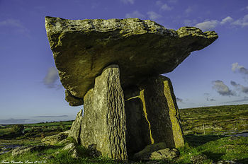 Poulnabrone Portal Tomb, Co. Clare Photograph: Frank Chandler Licensing: CC-BY-SA-4.0