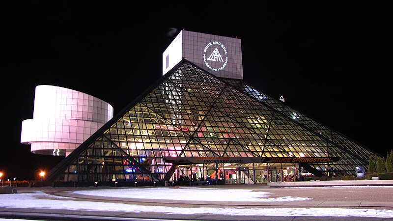 File:Rock hall at night.jpg