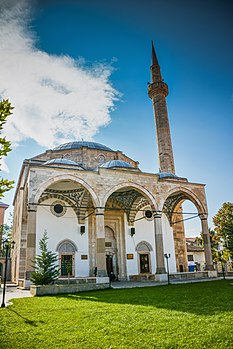 The Grand Mosque Photograph: Ardianlumi Licensing: CC-BY-SA-4.0