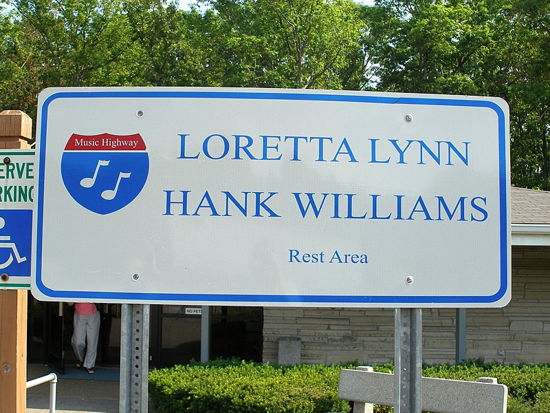 File:LorettaLynn-HankWilliamsRAsign.jpg